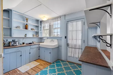 58 Loomis Ln, Barnstable, MA 02632 photo 6