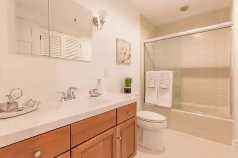 Bath - 3 Appleton St #101, Boston, MA 02116 photo 1 of 1