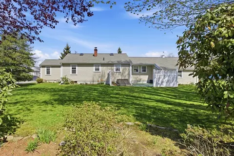 Exterior - 9 Brae Rd, Fairhaven, MA 02719 photo 2 of 6