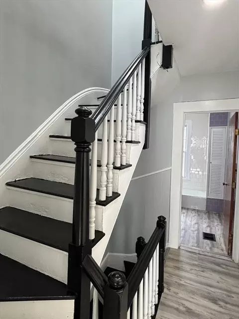 28 Fifield St, Dorchester, MA 02122