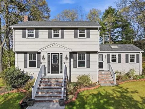 Exterior - 3 Fairway Dr, Canton, MA 02021 photo 3 of 7