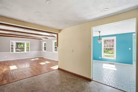 Entry Way - 3 Fairway Dr, Canton, MA 02021 photo 3 of 5
