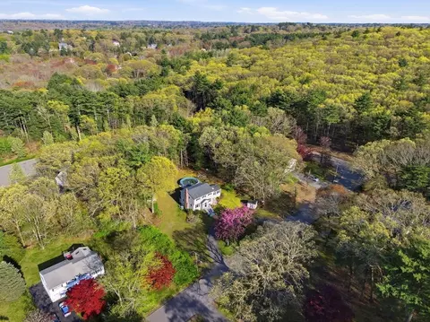 View/Area - 3 Fairway Dr, Canton, MA 02021 photo 2 of 4