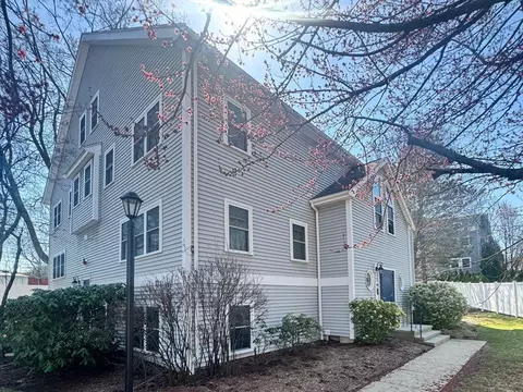 214 Florence St #1A, Roslindale, MA 02131
