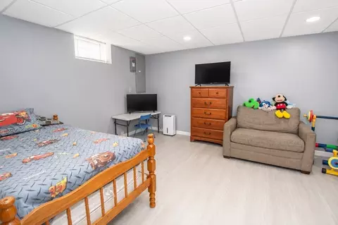 Bedroom - 44 Schley St, Chicopee, MA 01020 photo 4 of 7