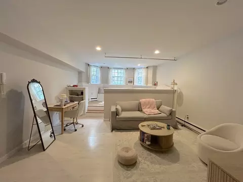 120 Beacon St #1A, Boston, MA 02116