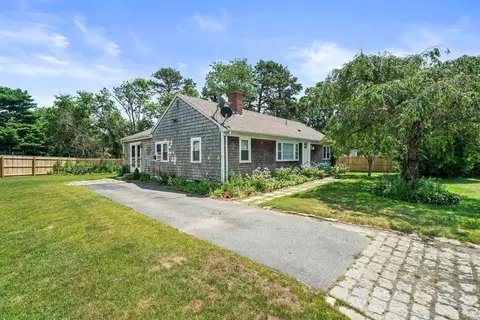 4 Thach, Hyannis, MA 02601