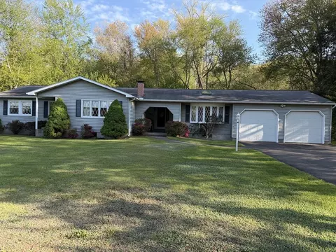 161 Raymond Dr, Hampden, MA 01036
