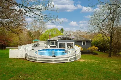 Exterior - 115 Pilgrim Rd, Braintree, MA 02184 photo 8 of 11