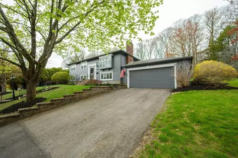 Exterior - 115 Pilgrim Rd, Braintree, MA 02184 photo 2 of 11
