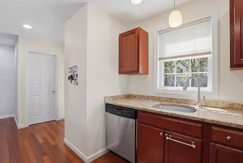 Entry Way - 30 Rice Ln #5, Worcester, MA 01604 photo 1 of 2