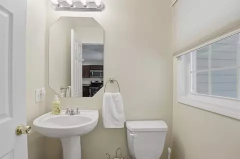 Entry Way - 30 Rice Ln #5, Worcester, MA 01604 photo 2 of 2