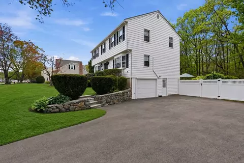Exterior - 14 Lomas Dr, Framingham, MA 01701 photo 5 of 5