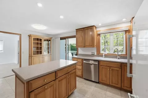 Kitchen - 14 Lomas Dr, Framingham, MA 01701 photo 2 of 3