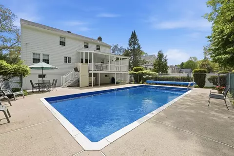 Exterior - 14 Lomas Dr, Framingham, MA 01701 photo 3 of 5