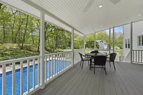 Exterior - 14 Lomas Dr, Framingham, MA 01701 photo 2 of 5