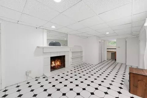 Living - 14 Lomas Dr, Framingham, MA 01701 photo 4 of 4