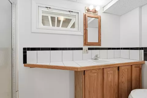 Bath - 14 Lomas Dr, Framingham, MA 01701 photo 2 of 4