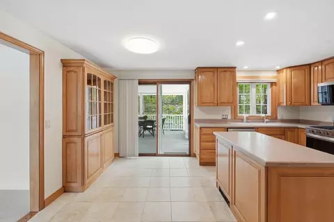 Kitchen - 14 Lomas Dr, Framingham, MA 01701 photo 3 of 3