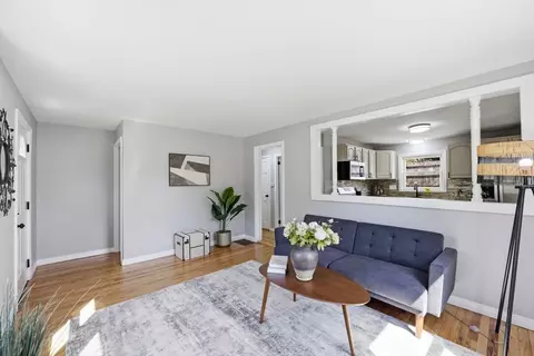 Living - 118 Surrey Rd, Springfield, MA 01118 photo 2 of 3
