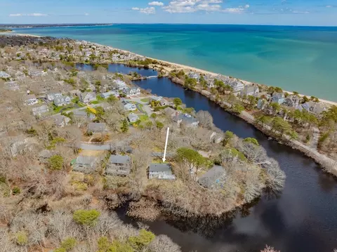 View/Area - 21 Uncatena Rd, Mashpee, MA 02649 photo 5 of 11