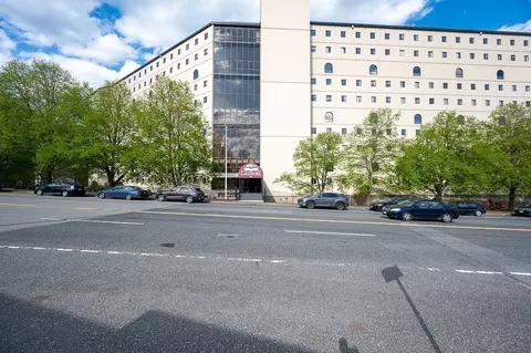 65 Lake Ave #508, Worcester, MA 01604