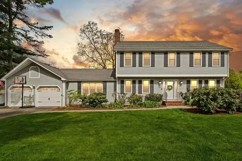 76 Mary Ann Way, North Attleboro, MA 02760