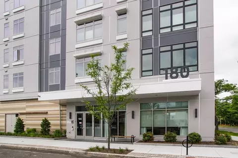 180 Telford St #509, Boston, MA 02135