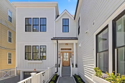 Exterior - 847 E 5th St #2, Boston, MA 02127 photo 1 of 3