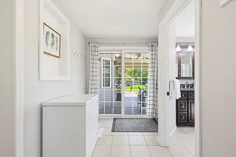 Entry Way - 18 Anchorage Rd, Franklin, MA 02038 photo 1 of 1