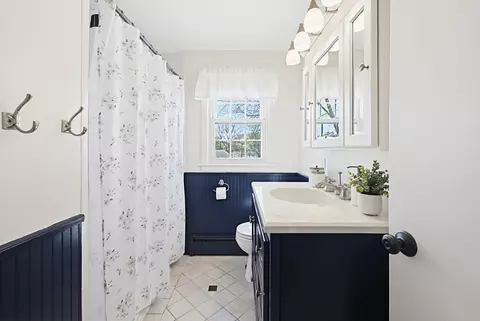 Bath - 18 Anchorage Rd, Franklin, MA 02038 photo 3 of 3