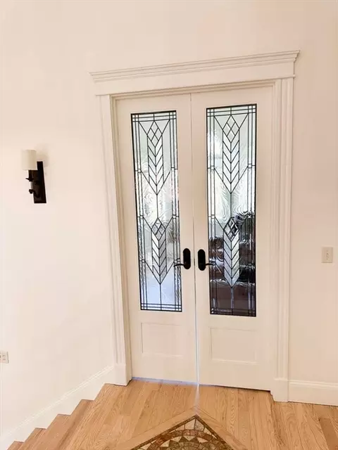 Entry Way - 37 Putnam Hill Rd, Sutton, MA 01590 photo 4 of 6
