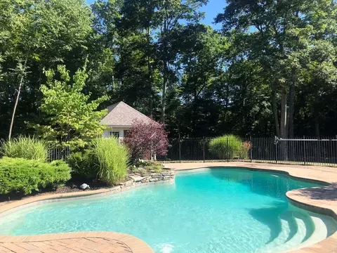 Exterior - 37 Putnam Hill Rd, Sutton, MA 01590 photo 6 of 6