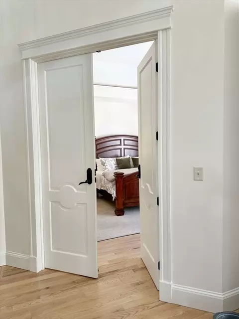 Entry Way - 37 Putnam Hill Rd, Sutton, MA 01590 photo 5 of 6