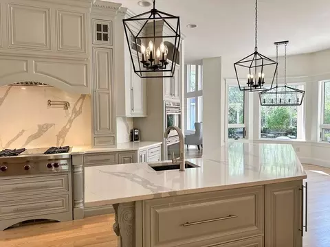 Kitchen - 37 Putnam Hill Rd, Sutton, MA 01590 photo 2 of 4