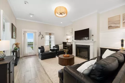 Living - 163 Atlantic Rd # 6, Gloucester, MA 01930 photo 2 of 3