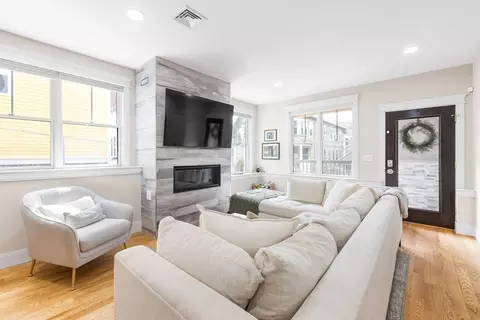 5 Whitman St # -7, Somerville, MA 02144
