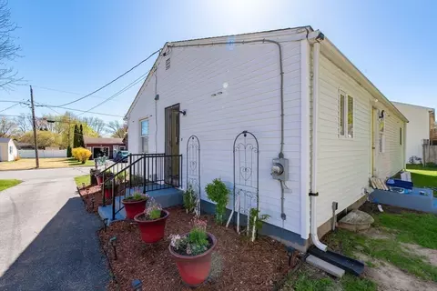82 Patton, Woonsocket, RI 02895 photo 27