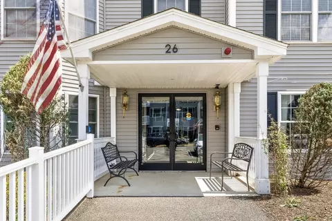 26 Greenleaves Dr #602, Amherst, MA 01002