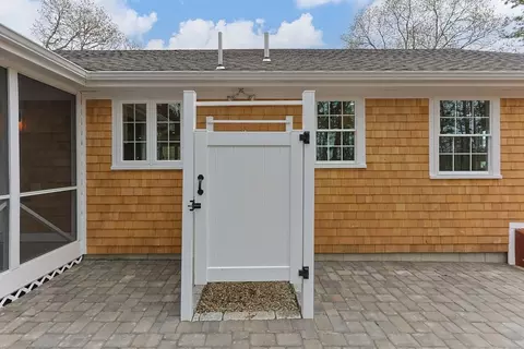 Exterior - 29 Timber Ln, Dennis, MA 02641 photo 7 of 10