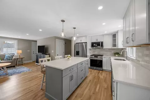 Kitchen - 29 Timber Ln, Dennis, MA 02641 photo 4 of 7