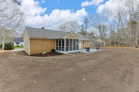 Exterior - 29 Timber Ln, Dennis, MA 02641 photo 10 of 10