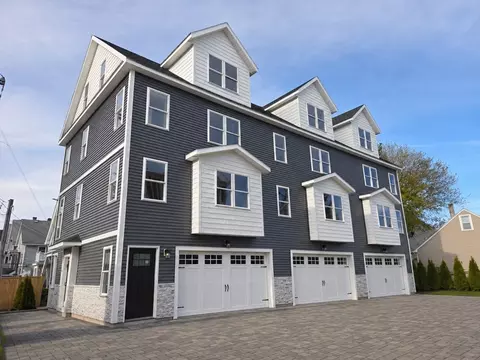 562 Gorham St #01, Lowell, MA 01852