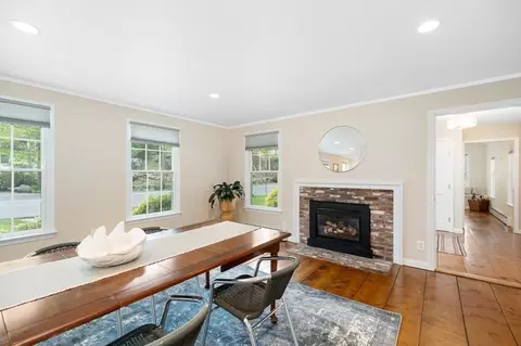 Dining - 5 Mount Pleasant Ave, Gloucester, MA 01930 photo 2 of 3