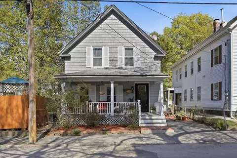 24 Lawrence St, Fitchburg, MA 01420