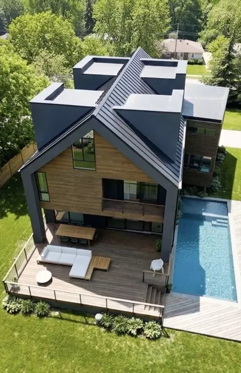 35 Metacomet Rd, Waban, MA 02468