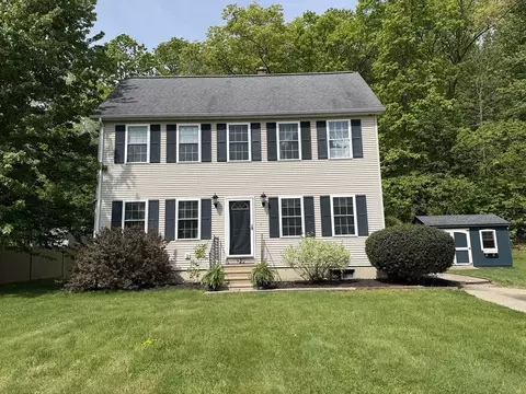 222 Bridge St, Warren, MA 01083