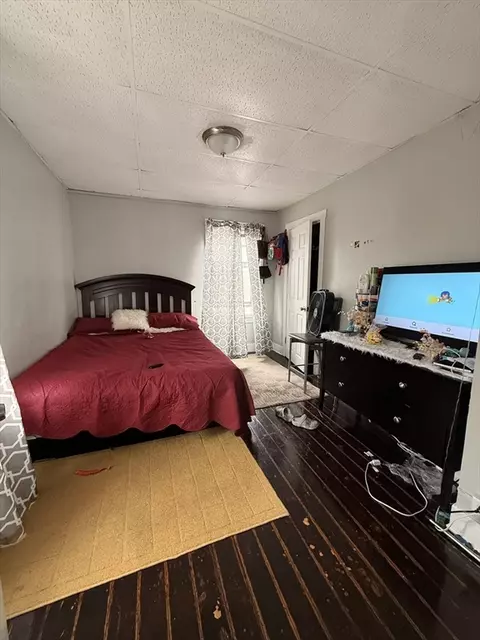 233 Eagle St, Fall River, MA 02721 photo 4
