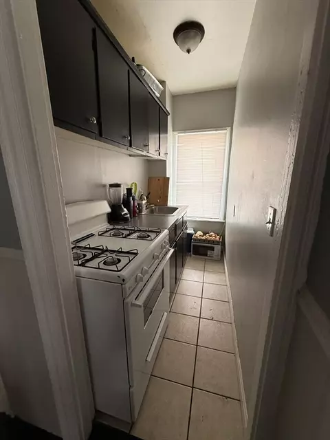 233 Eagle St, Fall River, MA 02721 photo 2