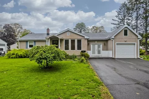 36 Noel Stret, South Hadley, MA 01075